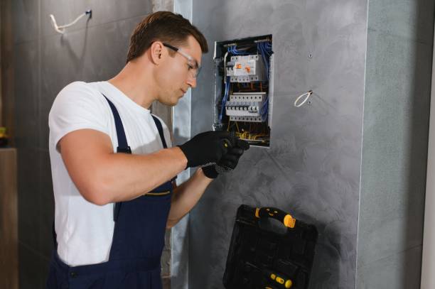 Best Affordable Emergency Electrician  in Elgin, OR